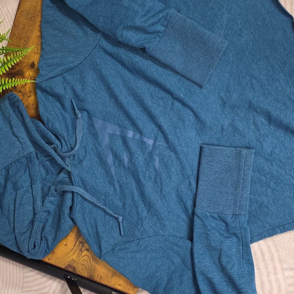 Gymshark Open Split Back Hoodie - Picture 3 of 9